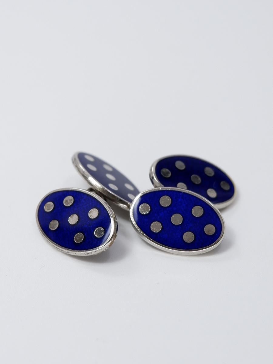 cuffbutA15b